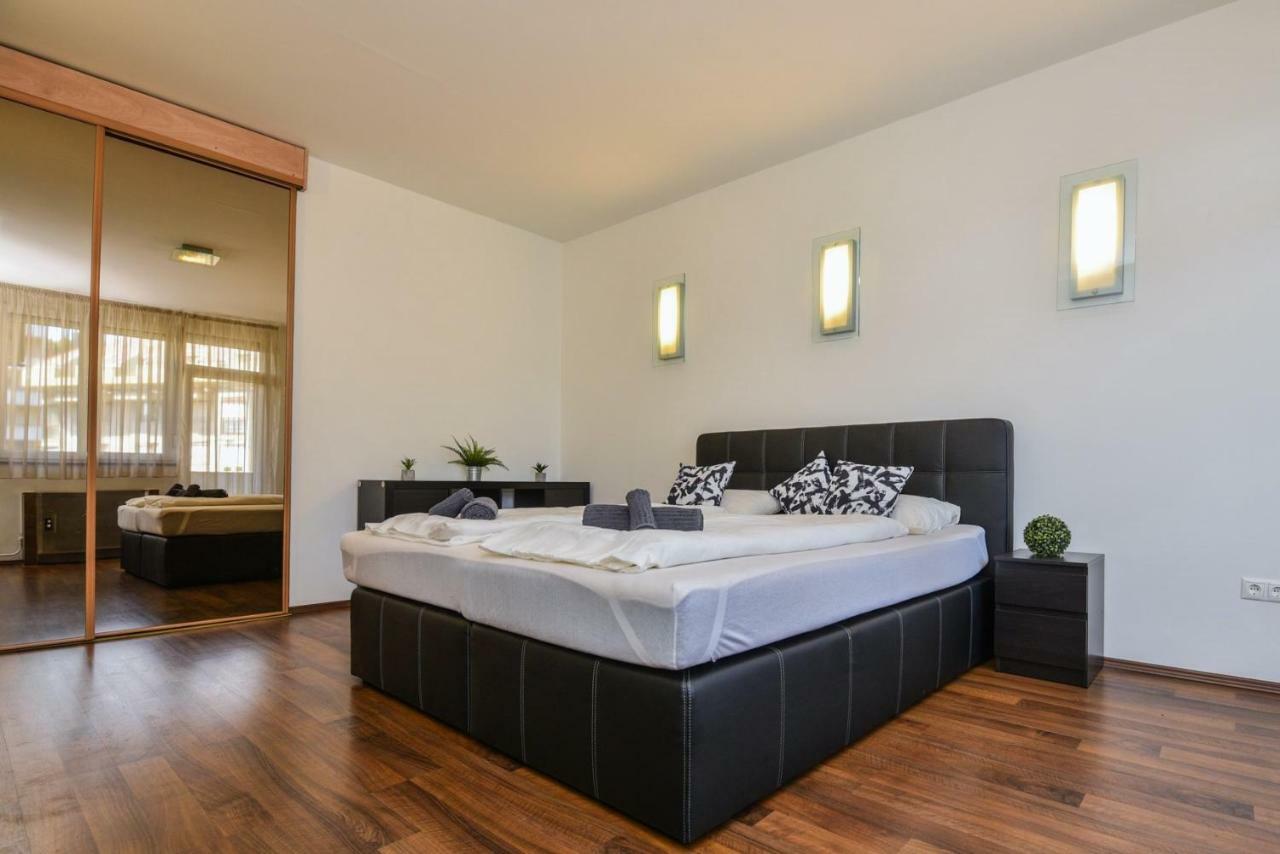 Castle Apartment With Panoramic Balcony Budapest Exterior foto